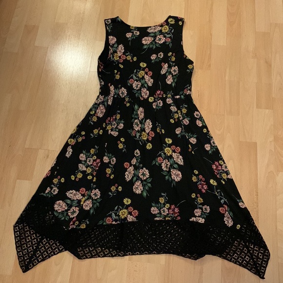 Style & Co (Macy’s) Floral Net Handkerchief Hem Dress L - Picture 6 of 8